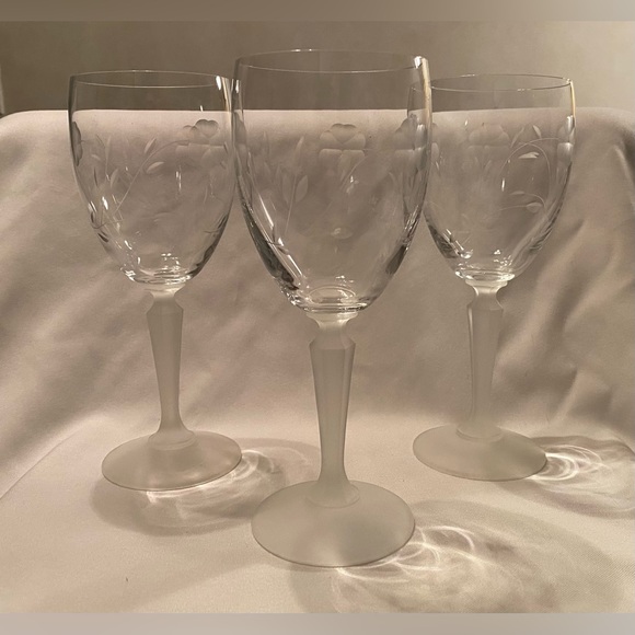 Vintage Floral Etched Glasses with Frosted Stems Set of 3 - Picture 8 of 12
